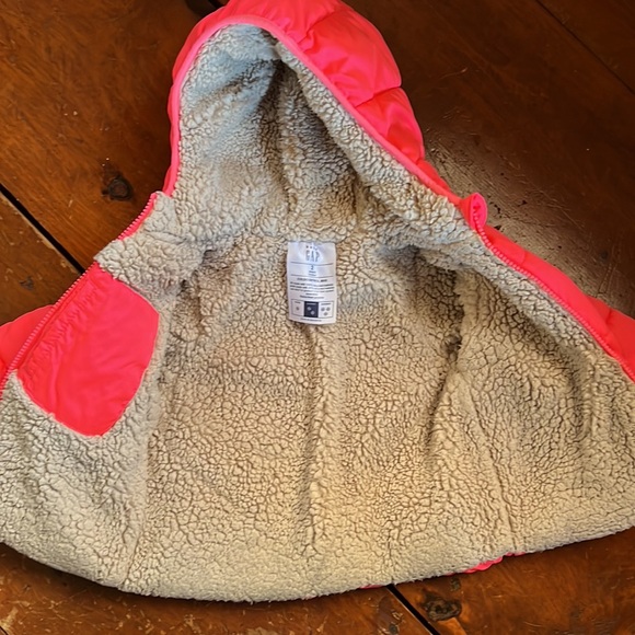 Neon pink reversible puffer coat - Picture 3 of 6